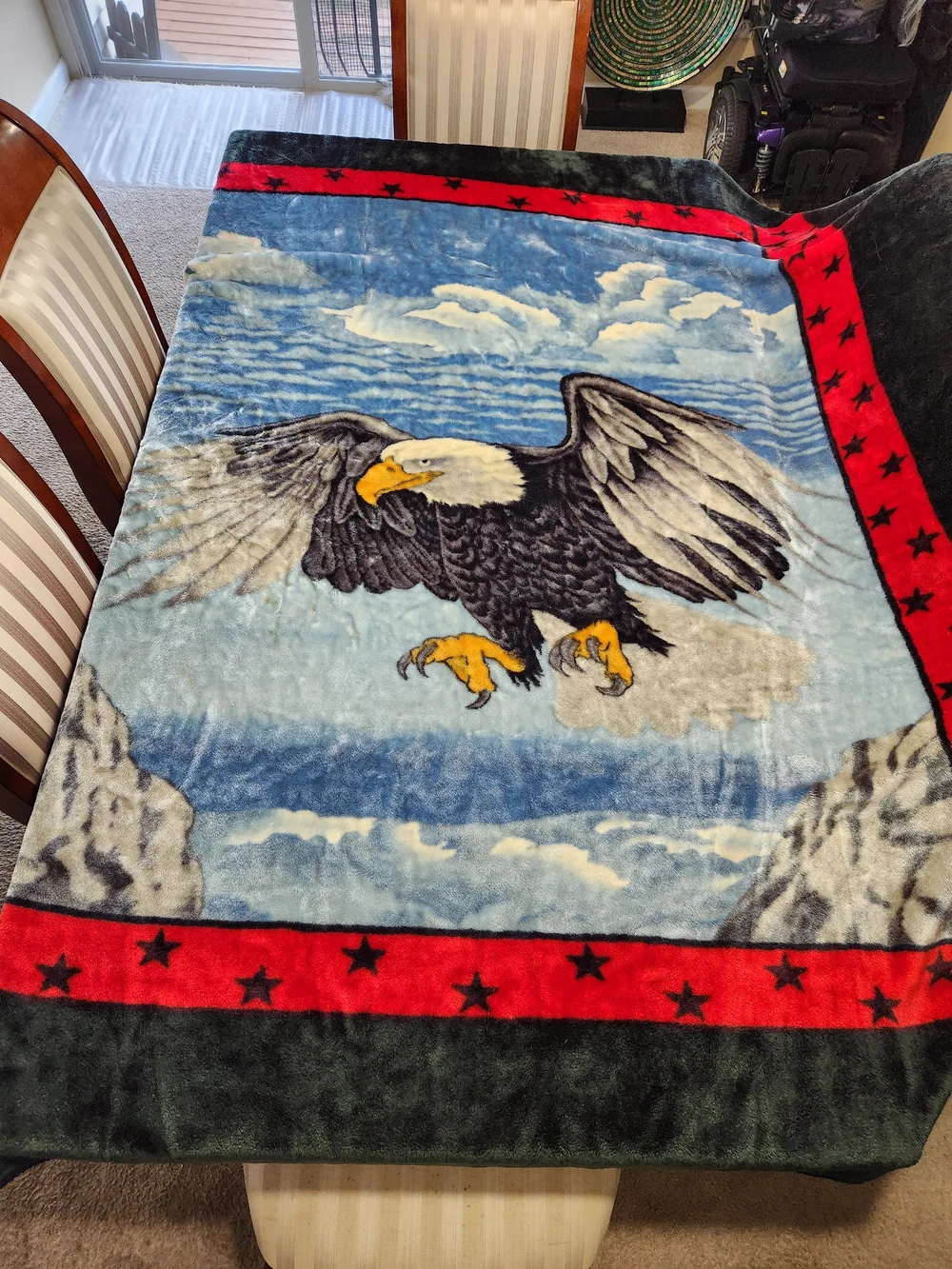 Vintage Golden Bear Heavy Duty Fleece Eagle Blanket Size 85×78